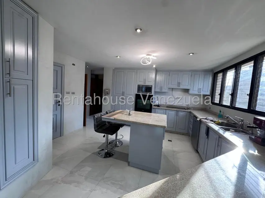 Apartamento (1 Nivel) en Alquiler en Colinas de Valle Arriba, Distrito Metropolitano - 15