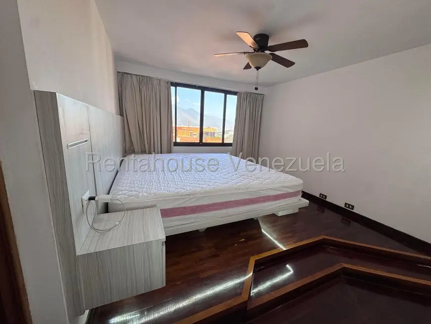 Apartamento (1 Nivel) en Alquiler en Colinas de Valle Arriba, Distrito Metropolitano - 18