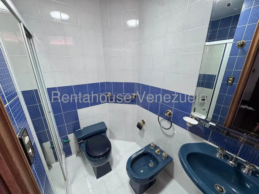 Apartamento (1 Nivel) en Alquiler en Colinas de Valle Arriba, Distrito Metropolitano - 28