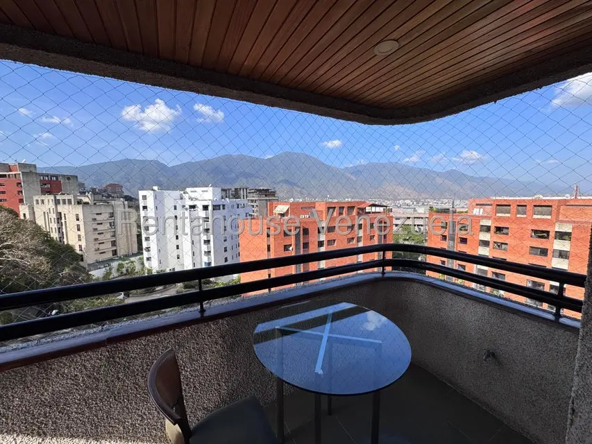 Apartamento (1 Nivel) en Alquiler en Colinas de Valle Arriba, Distrito Metropolitano - 4