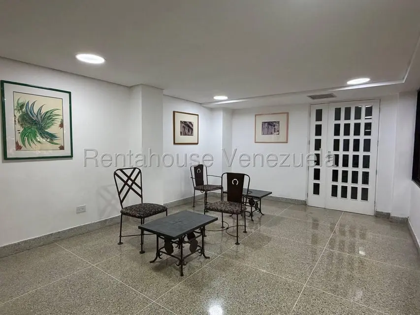 Apartamento (1 Nivel) en Alquiler en Plaza Venezuela, Distrito Metropolitano - 16