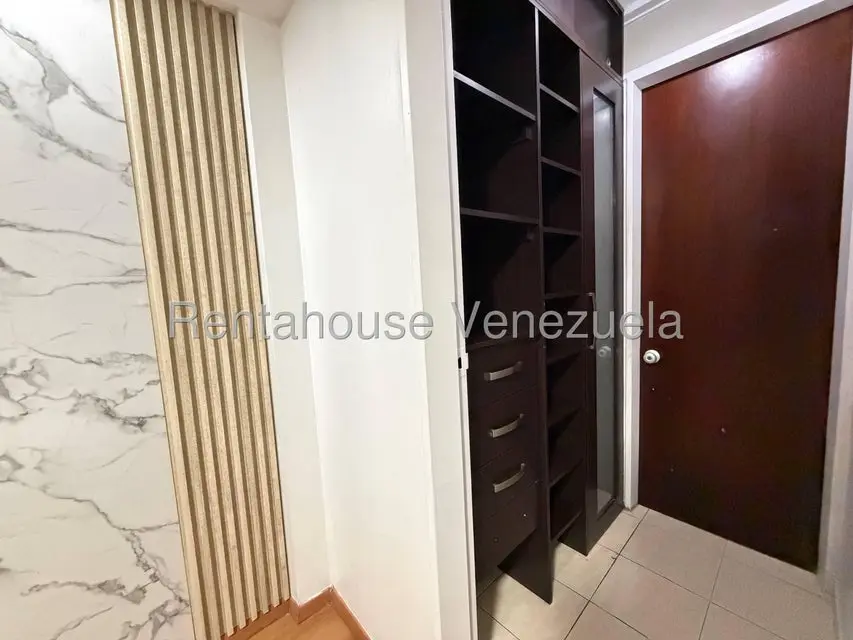 Apartamento (1 Nivel) en Alquiler en Plaza Venezuela, Distrito Metropolitano - 8