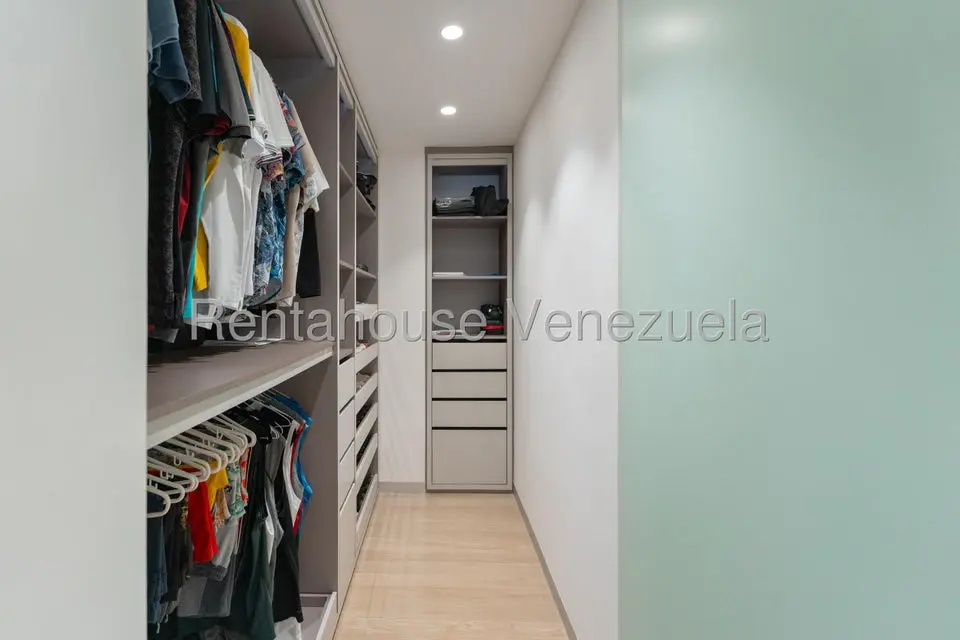 Apartamento (1 Nivel) en Venta en Campo Alegre, Distrito Metropolitano - 23