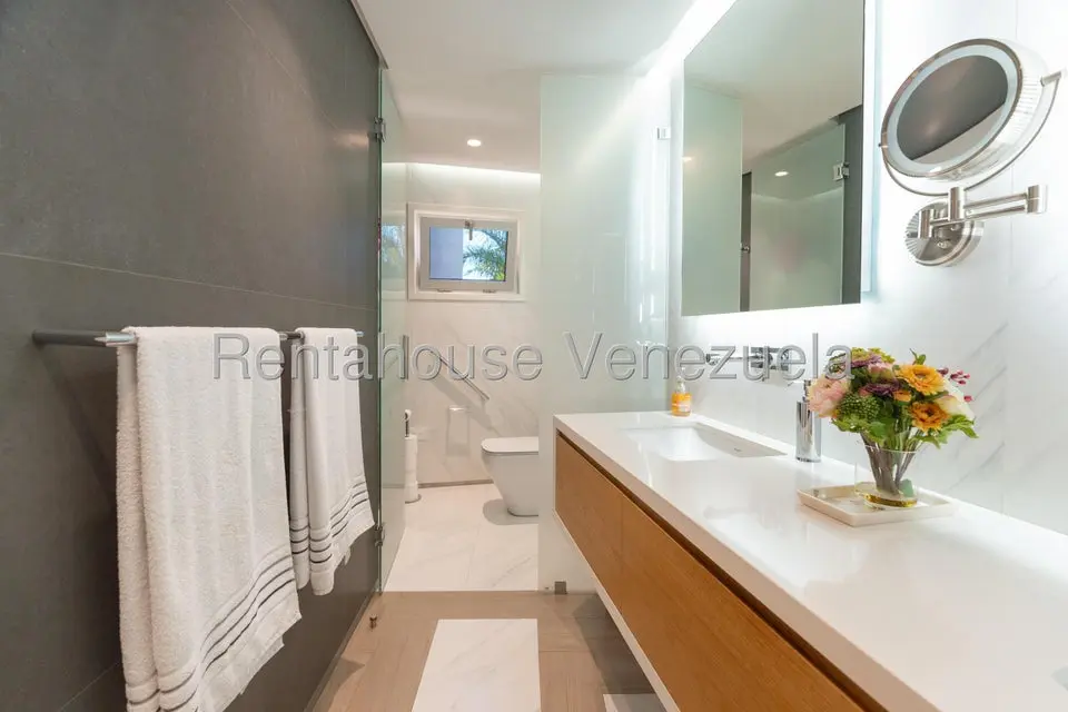 Apartamento (1 Nivel) en Venta en Campo Alegre, Distrito Metropolitano - 26