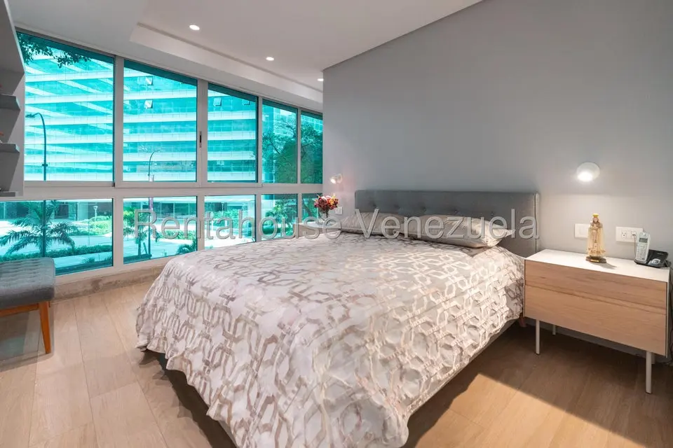 Apartamento (1 Nivel) en Venta en Campo Alegre, Distrito Metropolitano - 28
