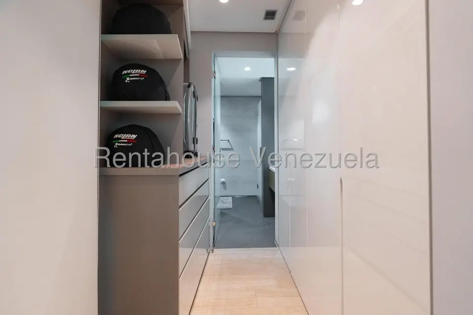 Apartamento (1 Nivel) en Venta en Campo Alegre, Distrito Metropolitano - 30