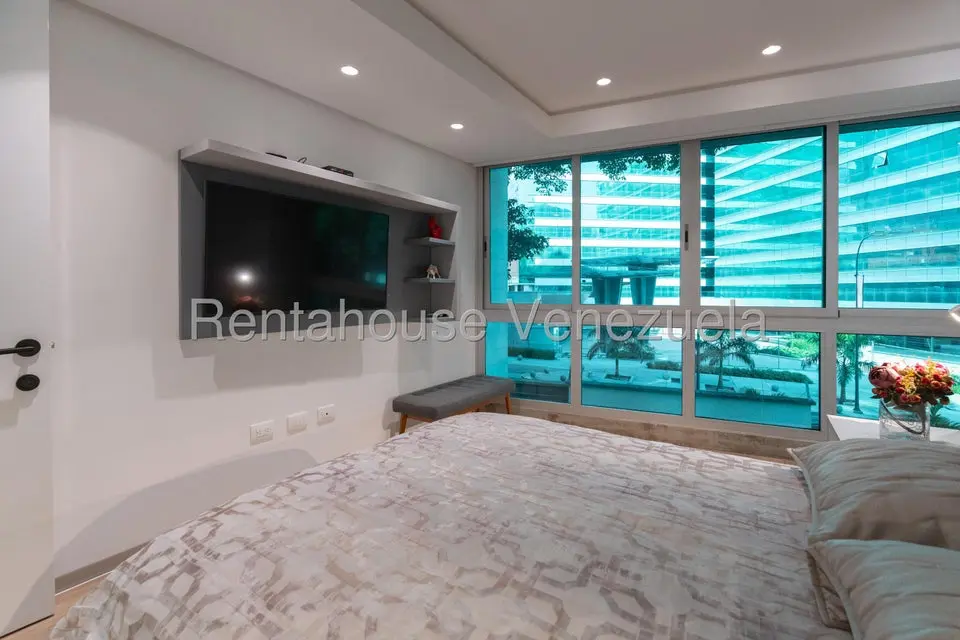 Apartamento (1 Nivel) en Venta en Campo Alegre, Distrito Metropolitano - 34