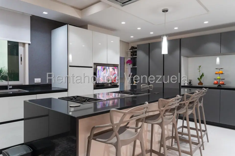 Apartamento (1 Nivel) en Venta en Campo Alegre, Distrito Metropolitano - 37