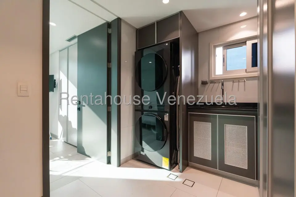 Apartamento (1 Nivel) en Venta en Campo Alegre, Distrito Metropolitano - 43