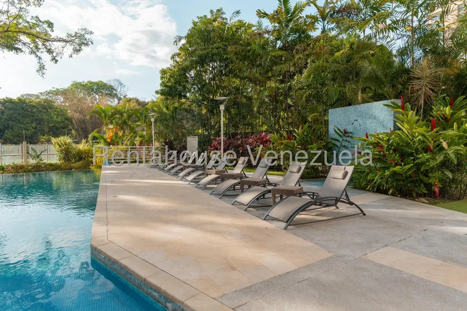 Apartamento (1 Nivel) en Venta en Campo Alegre, Distrito Metropolitano - 50