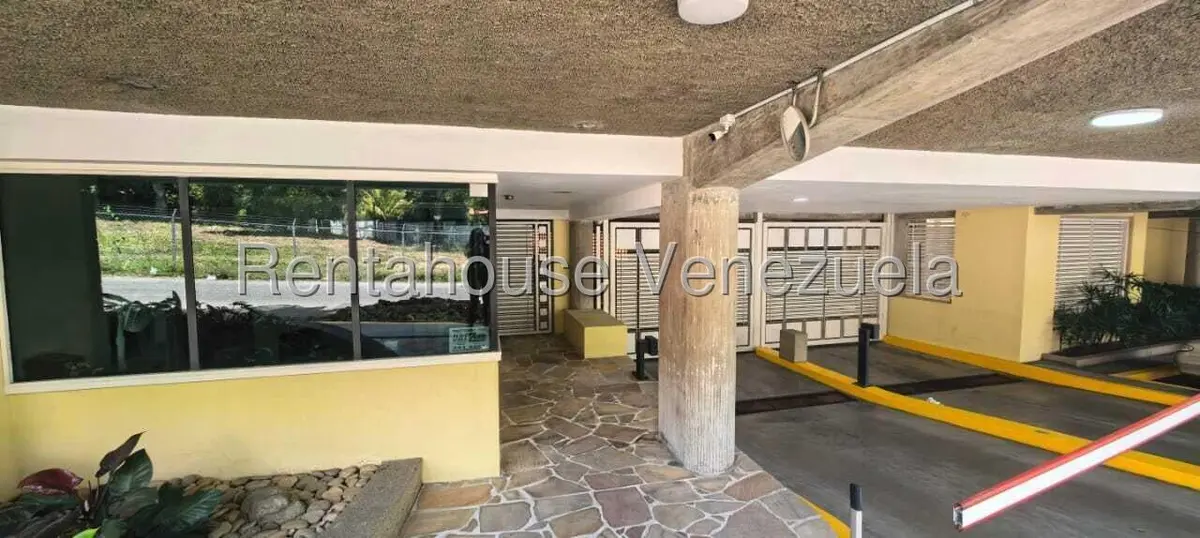 Casa (Multipes Niveles) en Venta en Los Chorros, Distrito Metropolitano - 2
