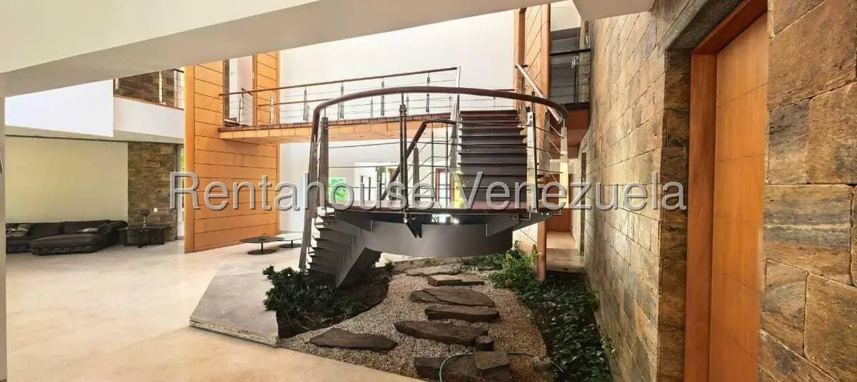 Casa (Multipes Niveles) en Venta en Los Chorros, Distrito Metropolitano - 16