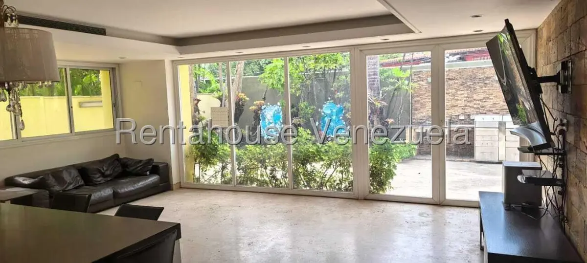 Casa (Multipes Niveles) en Venta en Los Chorros, Distrito Metropolitano - 24