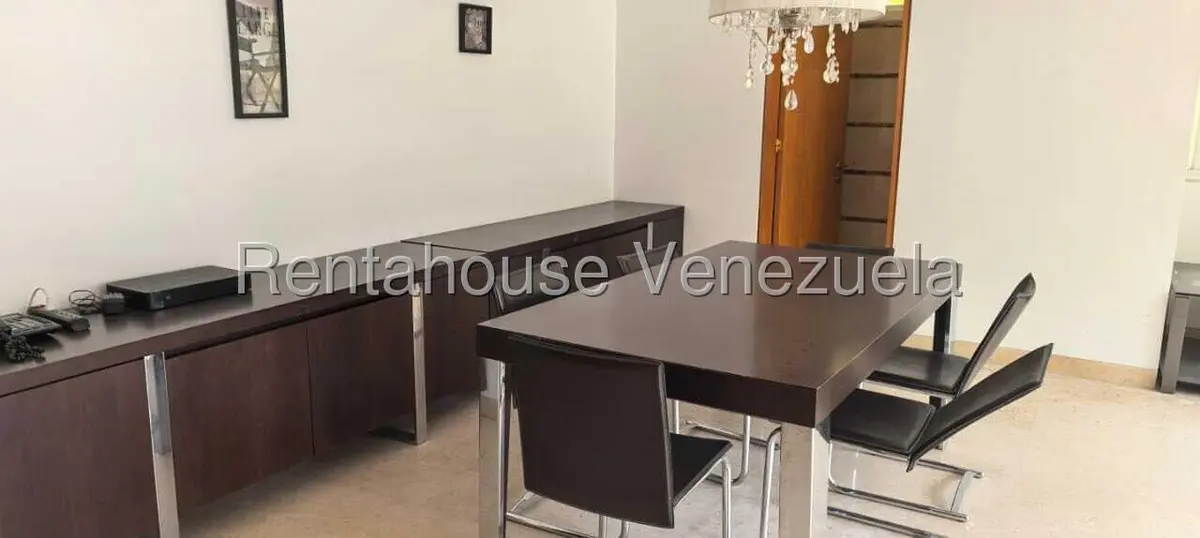Casa (Multipes Niveles) en Venta en Los Chorros, Distrito Metropolitano - 25