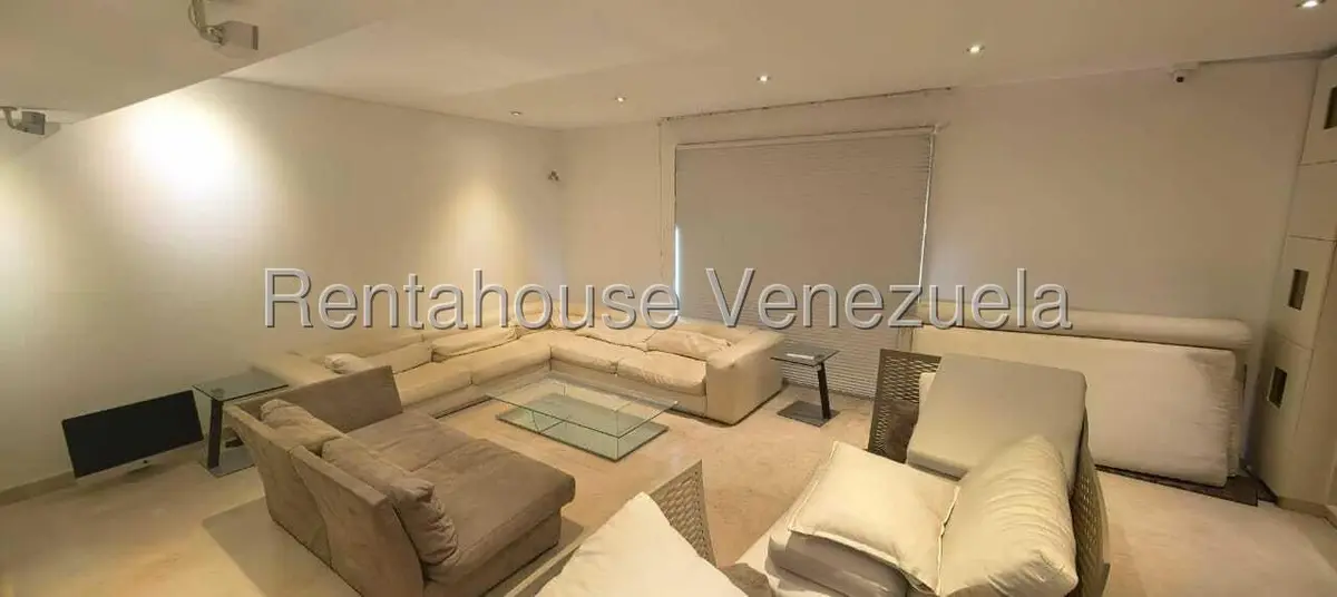 Casa (Multipes Niveles) en Venta en Los Chorros, Distrito Metropolitano - 27