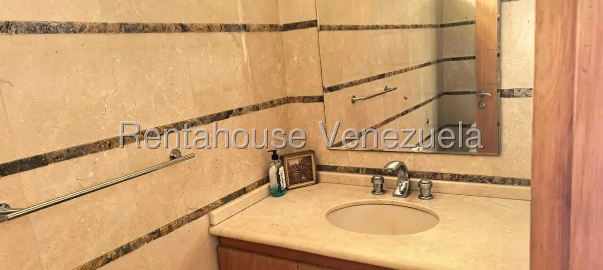 Casa (Multipes Niveles) en Venta en Los Chorros, Distrito Metropolitano - 29