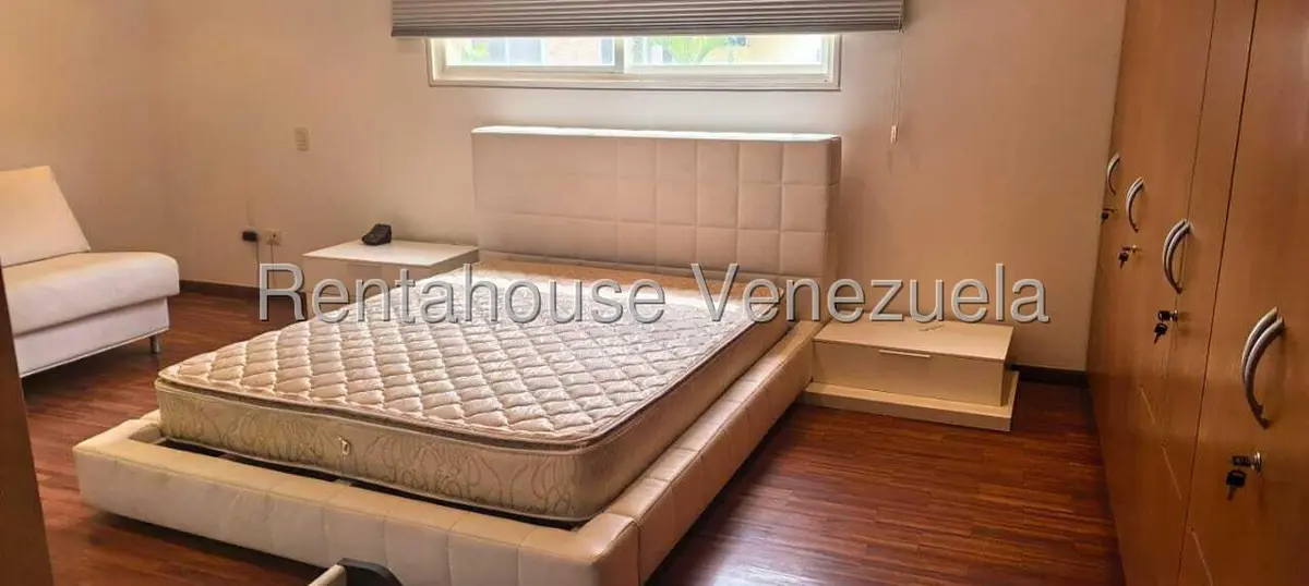 Casa (Multipes Niveles) en Venta en Los Chorros, Distrito Metropolitano - 35