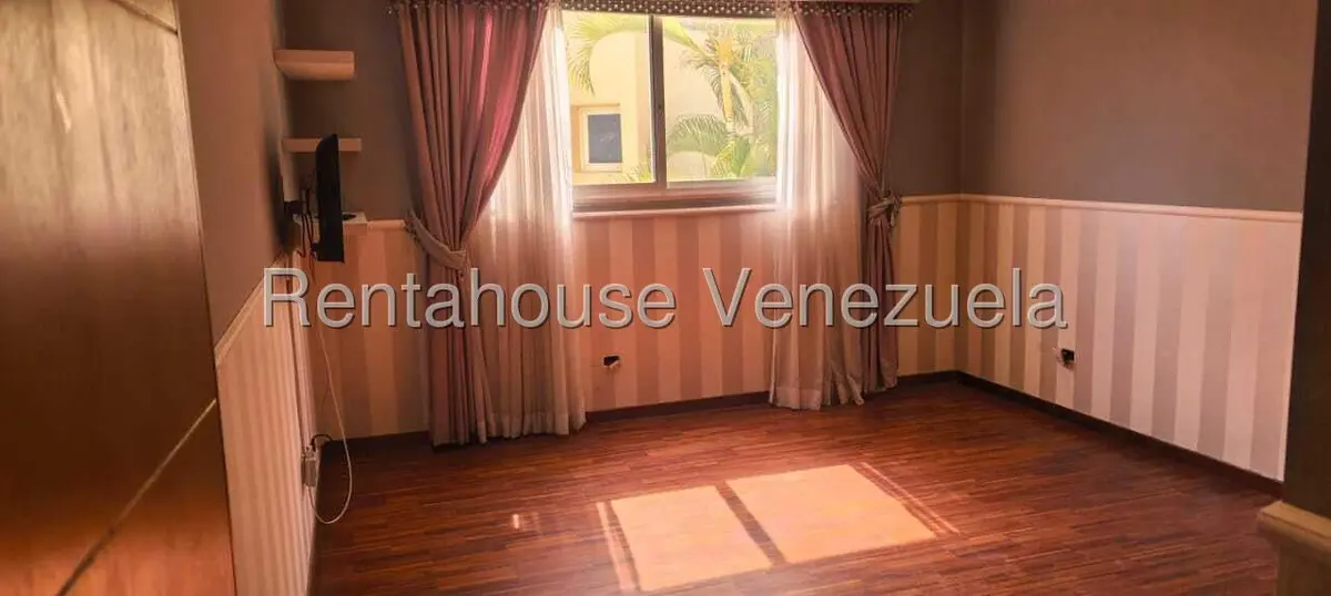 Casa (Multipes Niveles) en Venta en Los Chorros, Distrito Metropolitano - 40