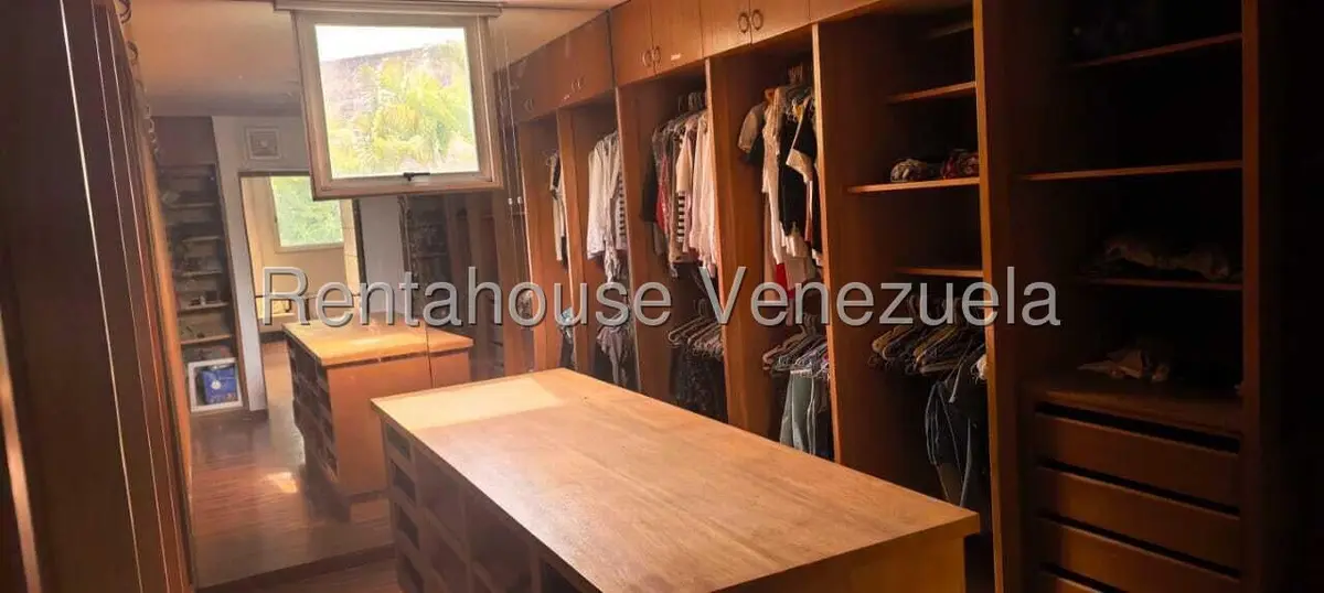 Casa (Multipes Niveles) en Venta en Los Chorros, Distrito Metropolitano - 45