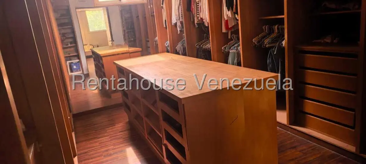 Casa (Multipes Niveles) en Venta en Los Chorros, Distrito Metropolitano - 52