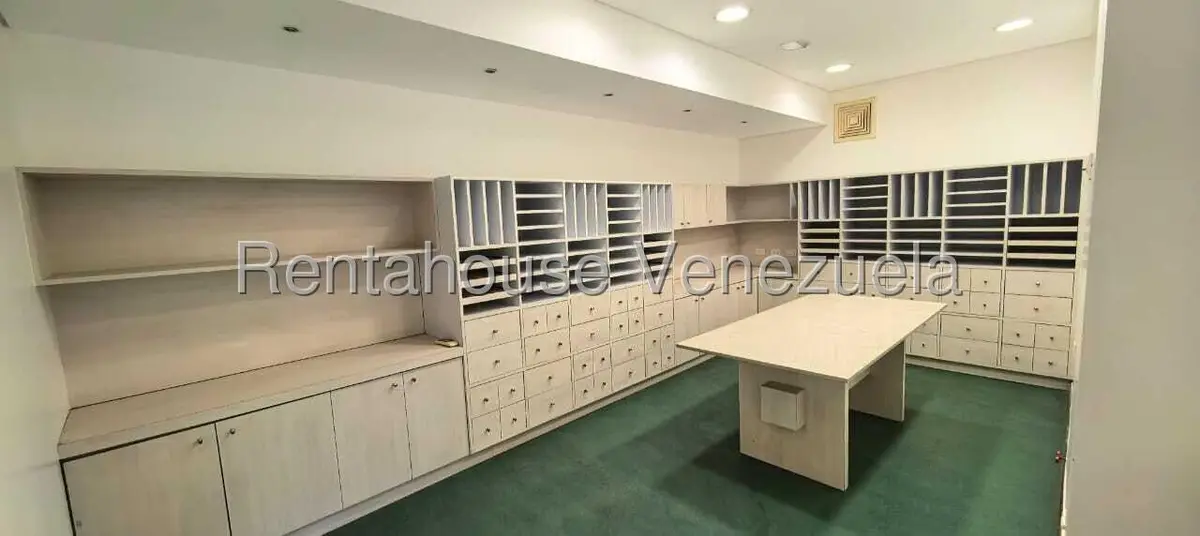 Casa (Multipes Niveles) en Venta en Los Chorros, Distrito Metropolitano - 60