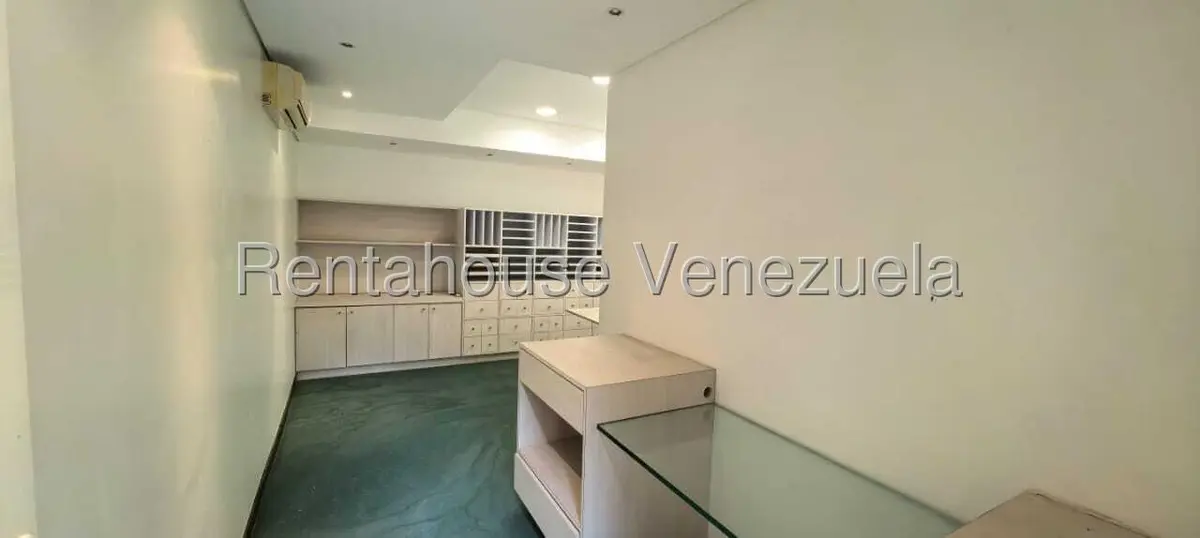 Casa (Multipes Niveles) en Venta en Los Chorros, Distrito Metropolitano - 61