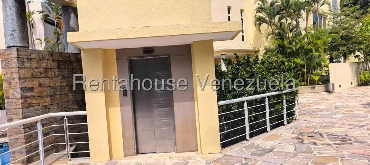 Casa (Multipes Niveles) en Venta en Los Chorros, Distrito Metropolitano - 9
