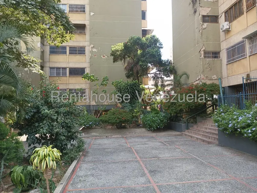 Apartamento (1 Nivel) en Venta en Parroquia San Juan, Distrito Metropolitano - 2