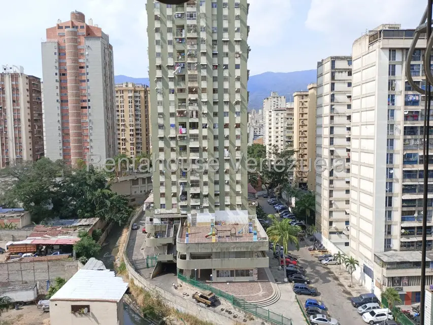 Apartamento (1 Nivel) en Venta en Parroquia San Juan, Distrito Metropolitano - 16