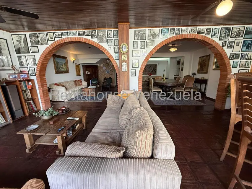 Casa (Duplex) en Venta en Santa Paula, Distrito Metropolitano - 14