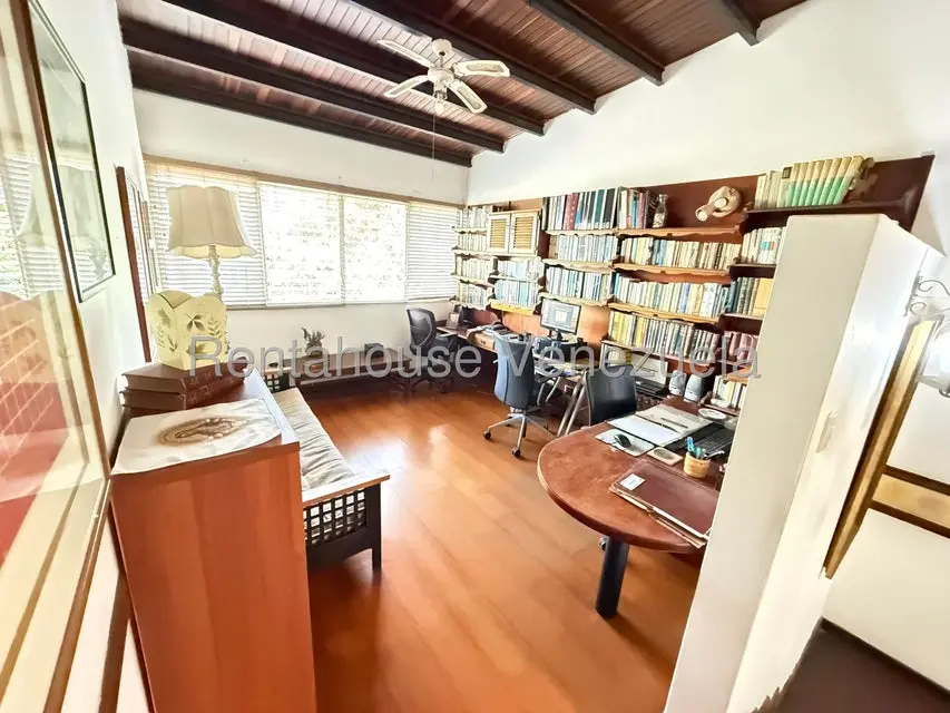 Casa (Duplex) en Venta en Santa Paula, Distrito Metropolitano - 18