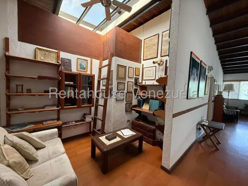 Casa (Duplex) en Venta en Santa Paula, Distrito Metropolitano - 19