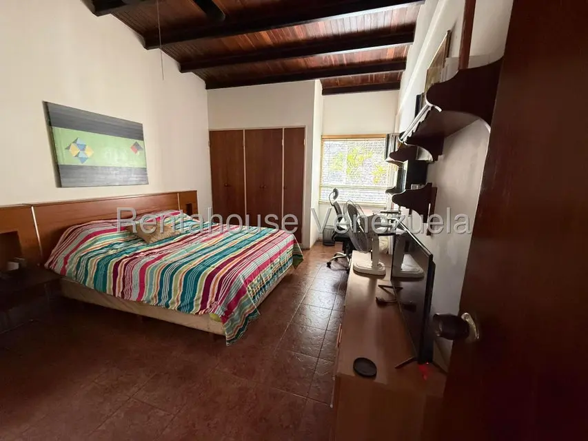 Casa (Duplex) en Venta en Santa Paula, Distrito Metropolitano - 27