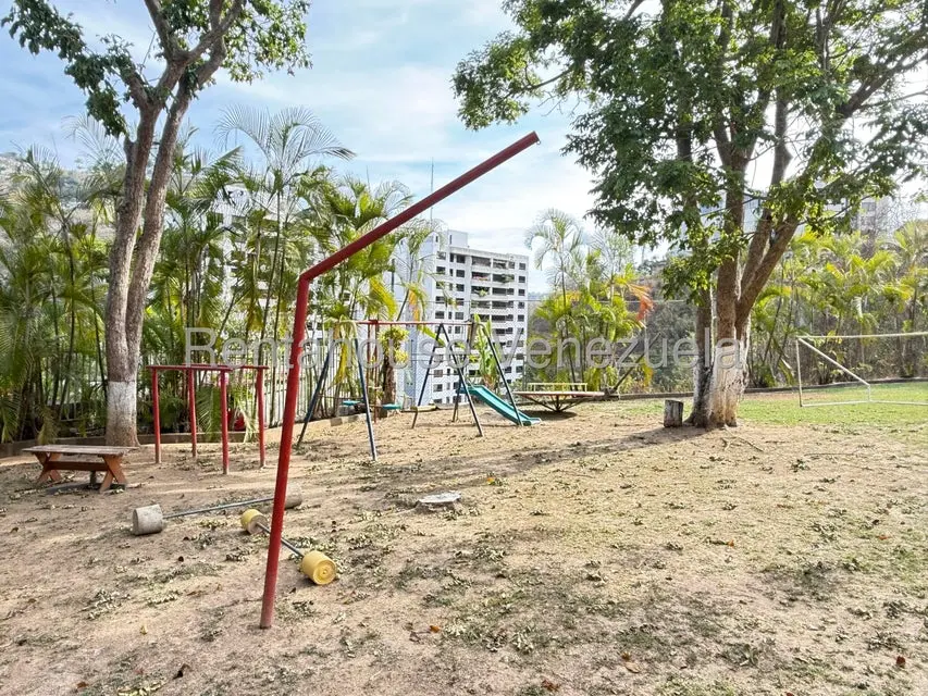 Casa (Duplex) en Venta en Santa Paula, Distrito Metropolitano - 33