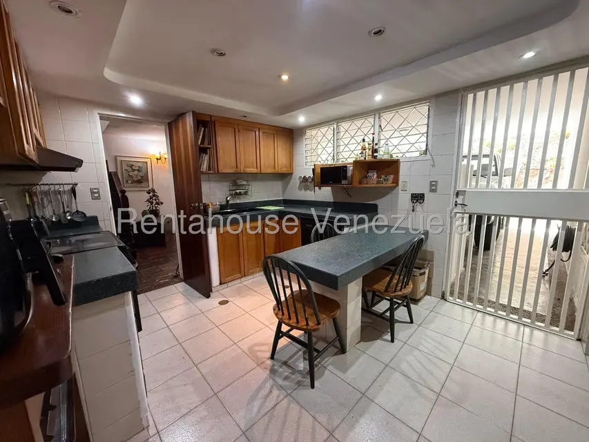 Casa (Duplex) en Venta en Santa Paula, Distrito Metropolitano - 7