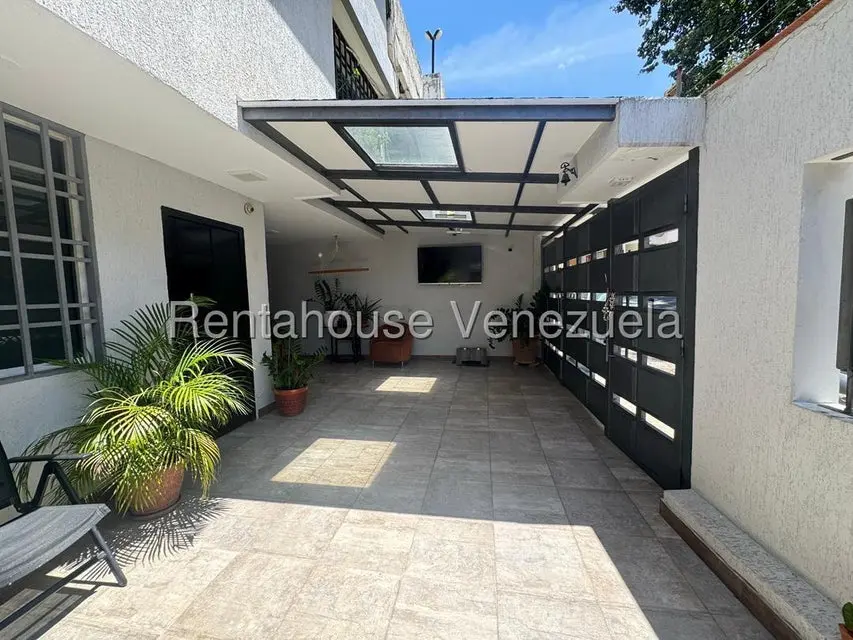 Casa (1 Nivel) en Venta en Colinas de La California, Distrito Metropolitano - 2