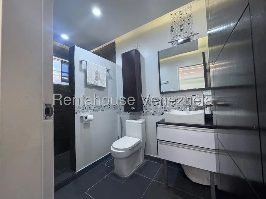 Casa (1 Nivel) en Venta en Colinas de La California, Distrito Metropolitano - 20