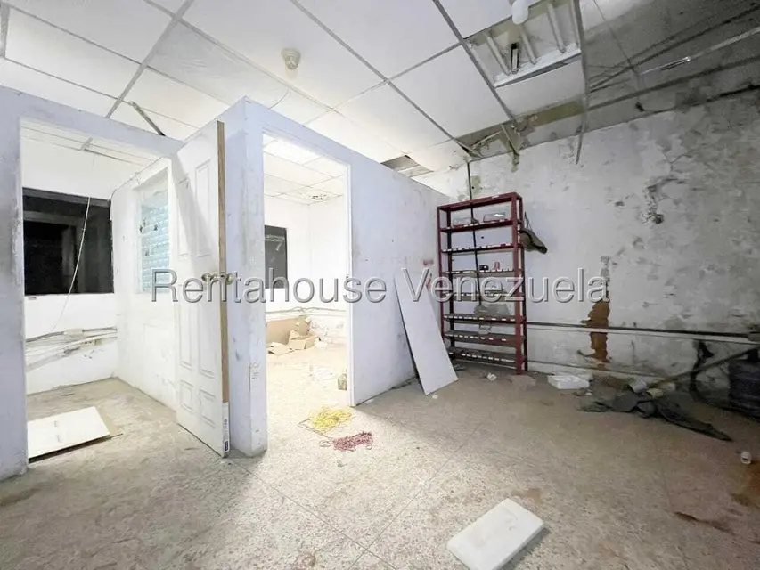 Comercial (Local Comercial) en Alquiler en Circunvalacion Dos, Zulia - 11