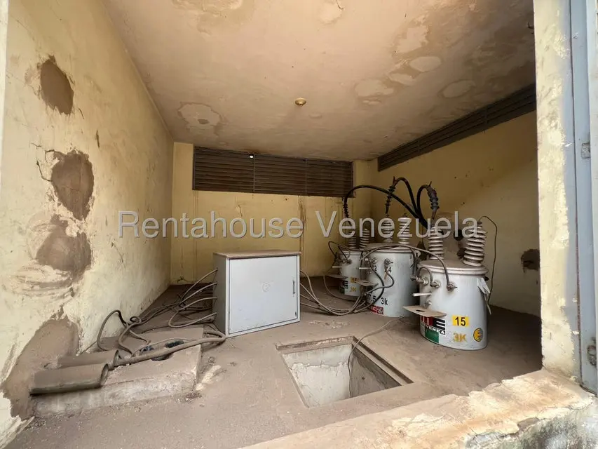 Comercial (Local Comercial) en Alquiler en Circunvalacion Dos, Zulia - 15