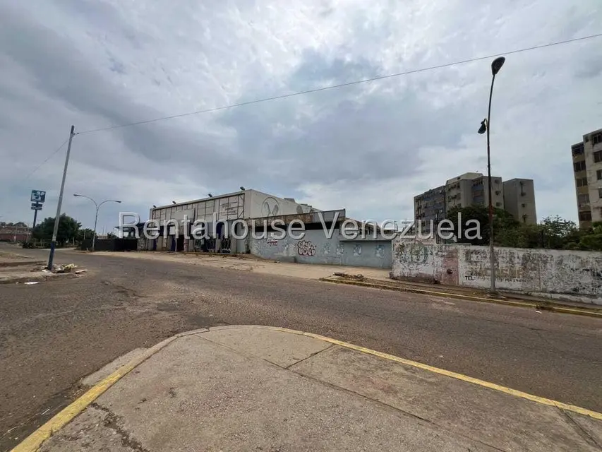 Comercial (Local Comercial) en Alquiler en Circunvalacion Dos, Zulia - 21