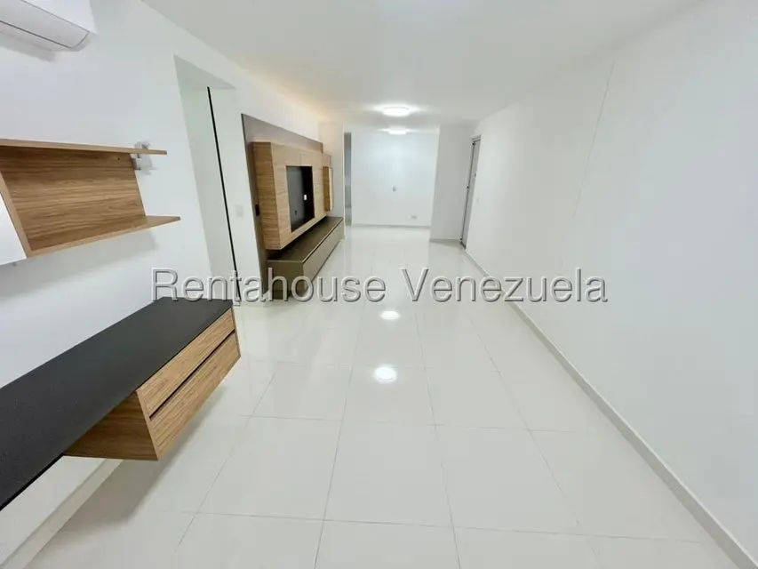 Apartamento (1 Nivel) en Alquiler en Ciudad Roca, Lara - 2