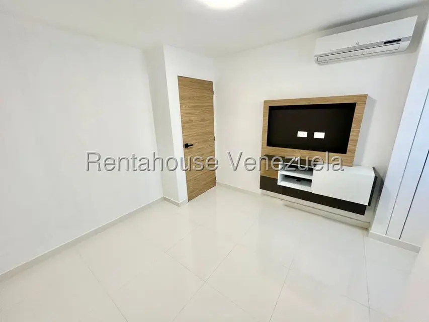 Apartamento (1 Nivel) en Alquiler en Ciudad Roca, Lara - 19