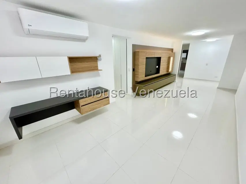 Apartamento (1 Nivel) en Alquiler en Ciudad Roca, Lara - 3