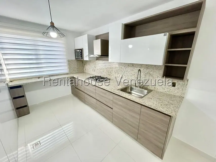 Apartamento (1 Nivel) en Alquiler en Ciudad Roca, Lara - 8