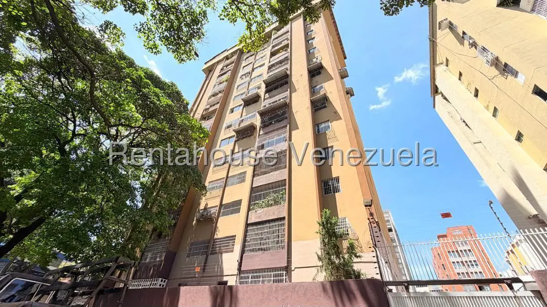Apartamento (1 Nivel) en Venta en El Paraiso, Distrito Metropolitano - 2