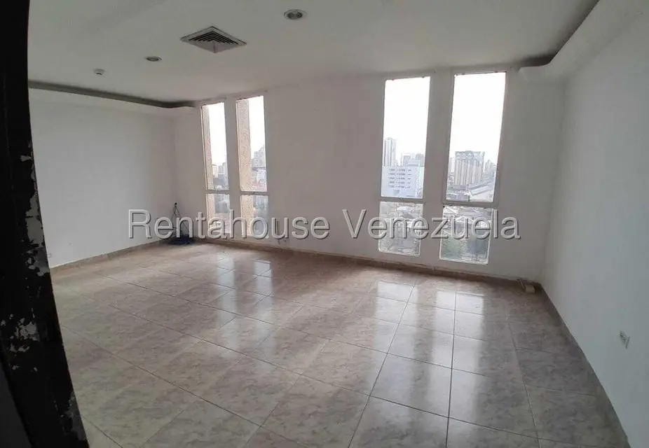 Comercial (Oficina) en Alquiler en 5 de Julio, Zulia - 11