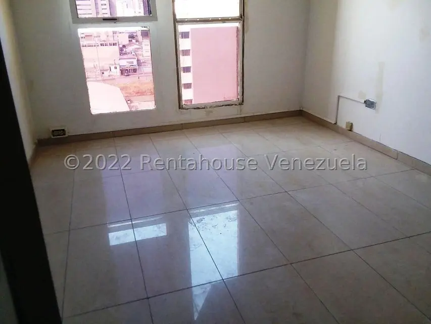 Comercial (Oficina) en Alquiler en 5 de Julio, Zulia - 3