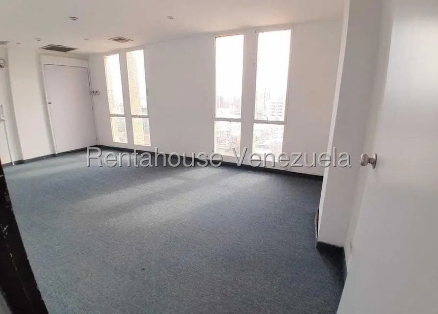 Comercial (Oficina) en Alquiler en 5 de Julio, Zulia - 8
