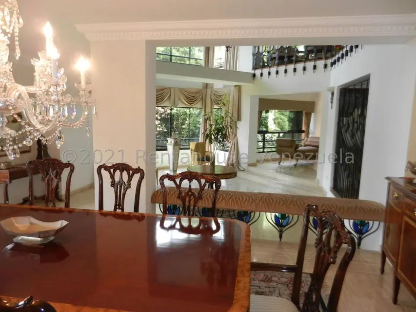 Apartamento (Multiples Niveles) en Alquiler en Colinas de Valle Arriba, Distrito Metropolitano - 2