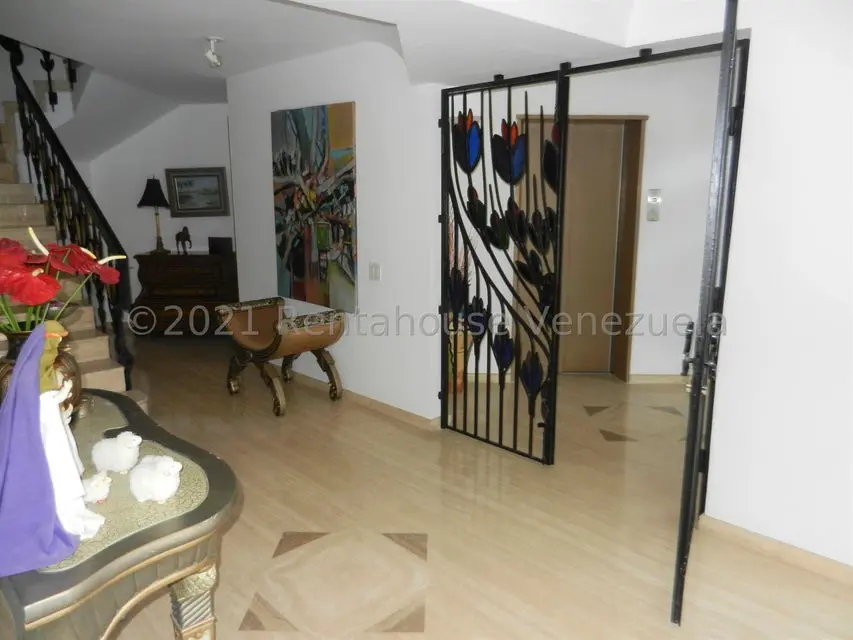 Apartamento (Multiples Niveles) en Alquiler en Colinas de Valle Arriba, Distrito Metropolitano - 12